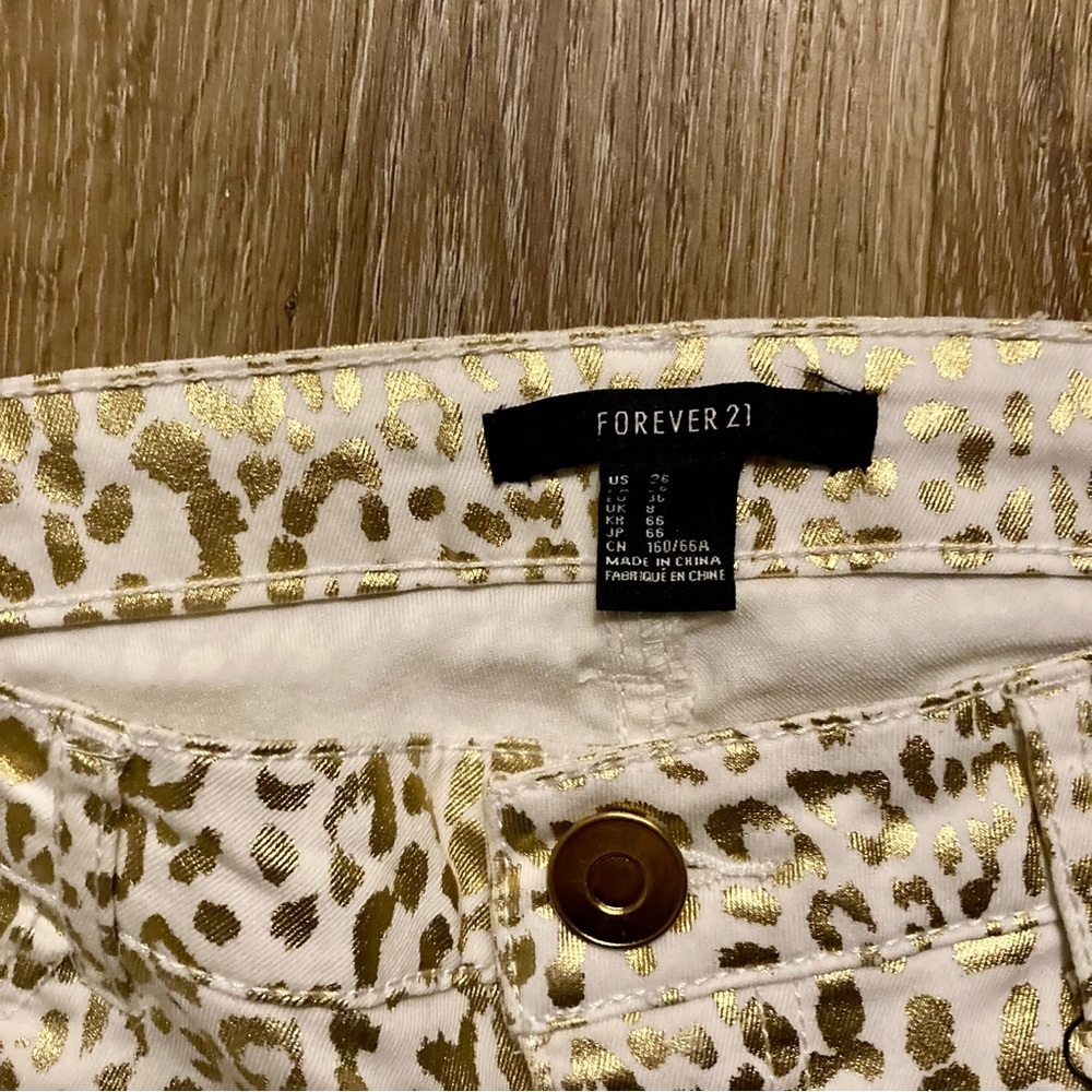 Forever 21 Women’s Skinny Ankle Pants With Gold Cheetah Print Size 26 | Y2K - Picture 6 of 9